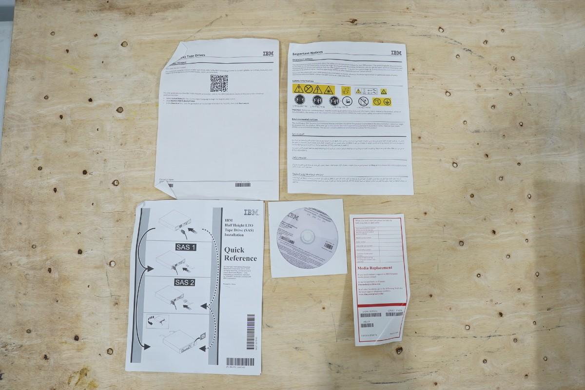IBM LTO Tape Drive 3580 H8S med SAS-tilkobling og tilbehør