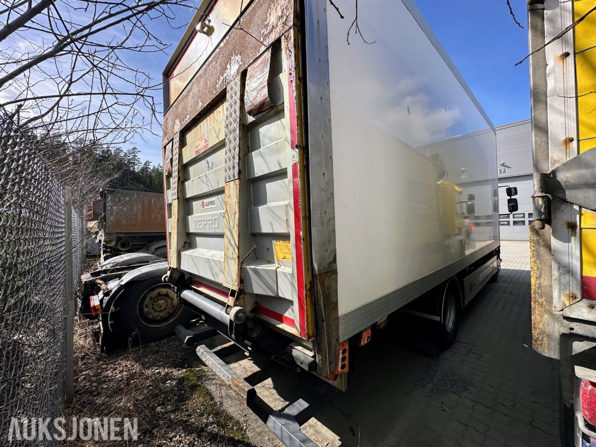 2014 RENAULT MIDLUM 270.14 LIGHT 4X2 SKAPBIL MED LØFTELEM