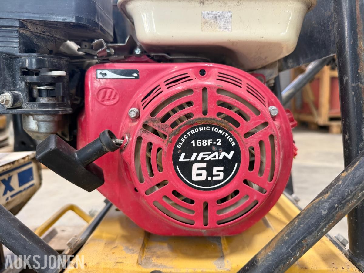 Lifan HS-80 vibroplate.