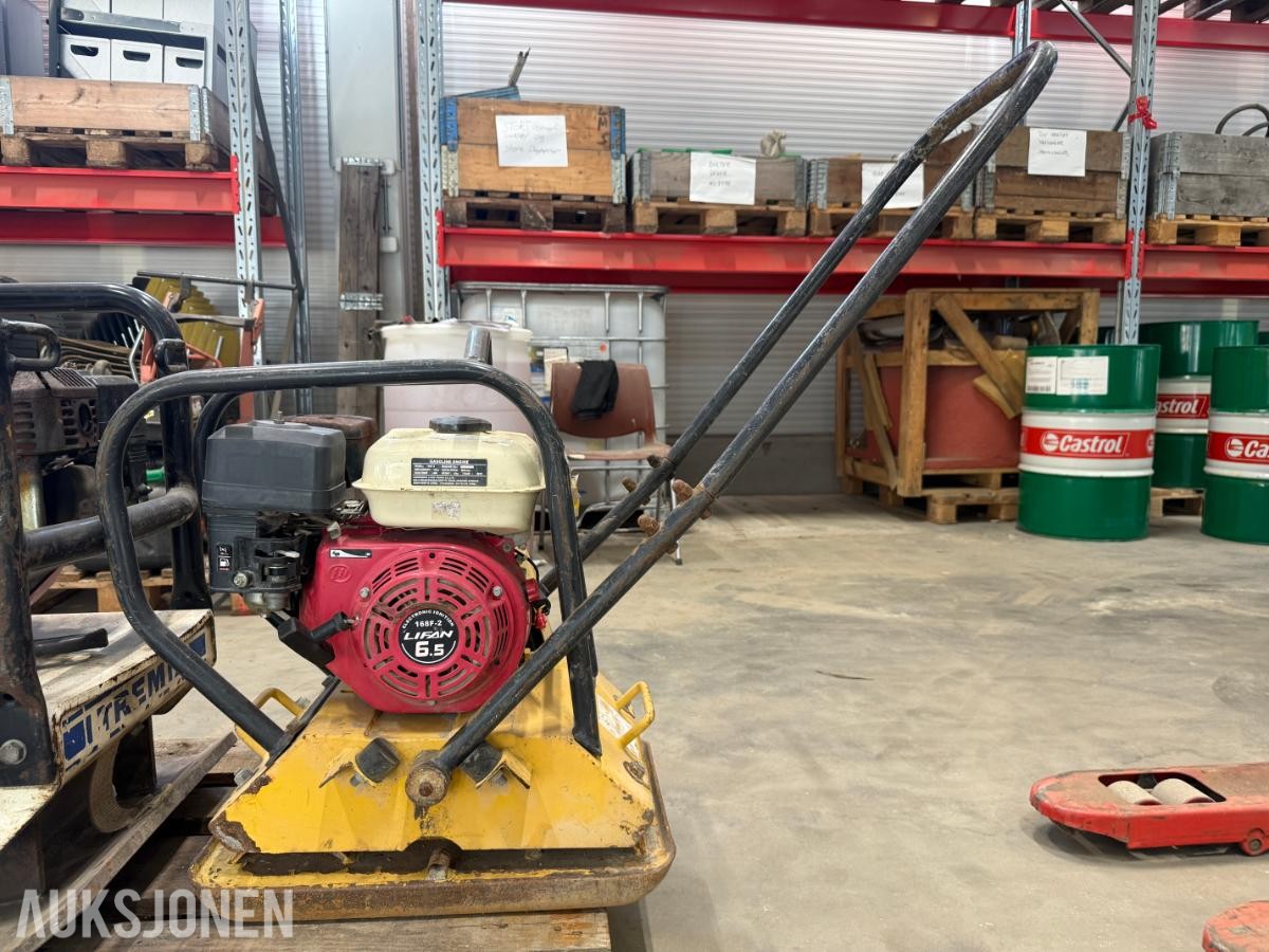 Lifan HS-80 vibroplate.