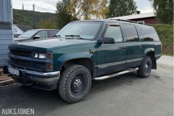 1995 Chevrolet Suburban 6.5 193hk  4X4 automat dab+ s+v dekk  eu ok 09.2027 MYE PÅKOSTET