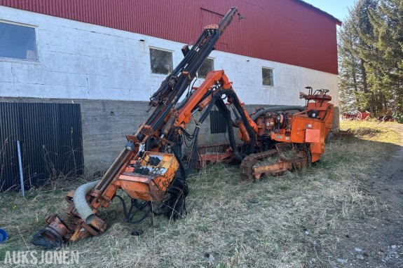 1989 Tamrock DHA 400 Borrigg m/ delerigg | 32” + 38” hammer | Starter og går