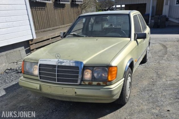 1985 Mercedes-Benz E-Klasse 230 E 2.3 136hk Reparasjonsobjekt