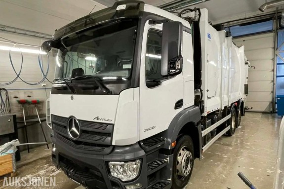 2019 MERCEDES-BENZ ANTOS 2533 m/Joab Anaconda komprimator og Hiab S-HiPro 130 kran