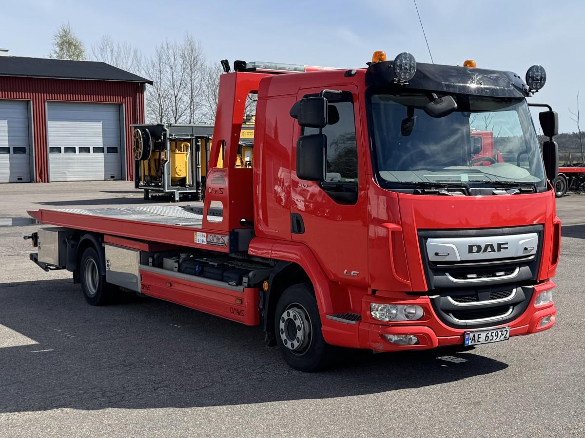 2024 DAF LF210FA - 12T bergingsbi/planbil med Omars-plan, 3-seter