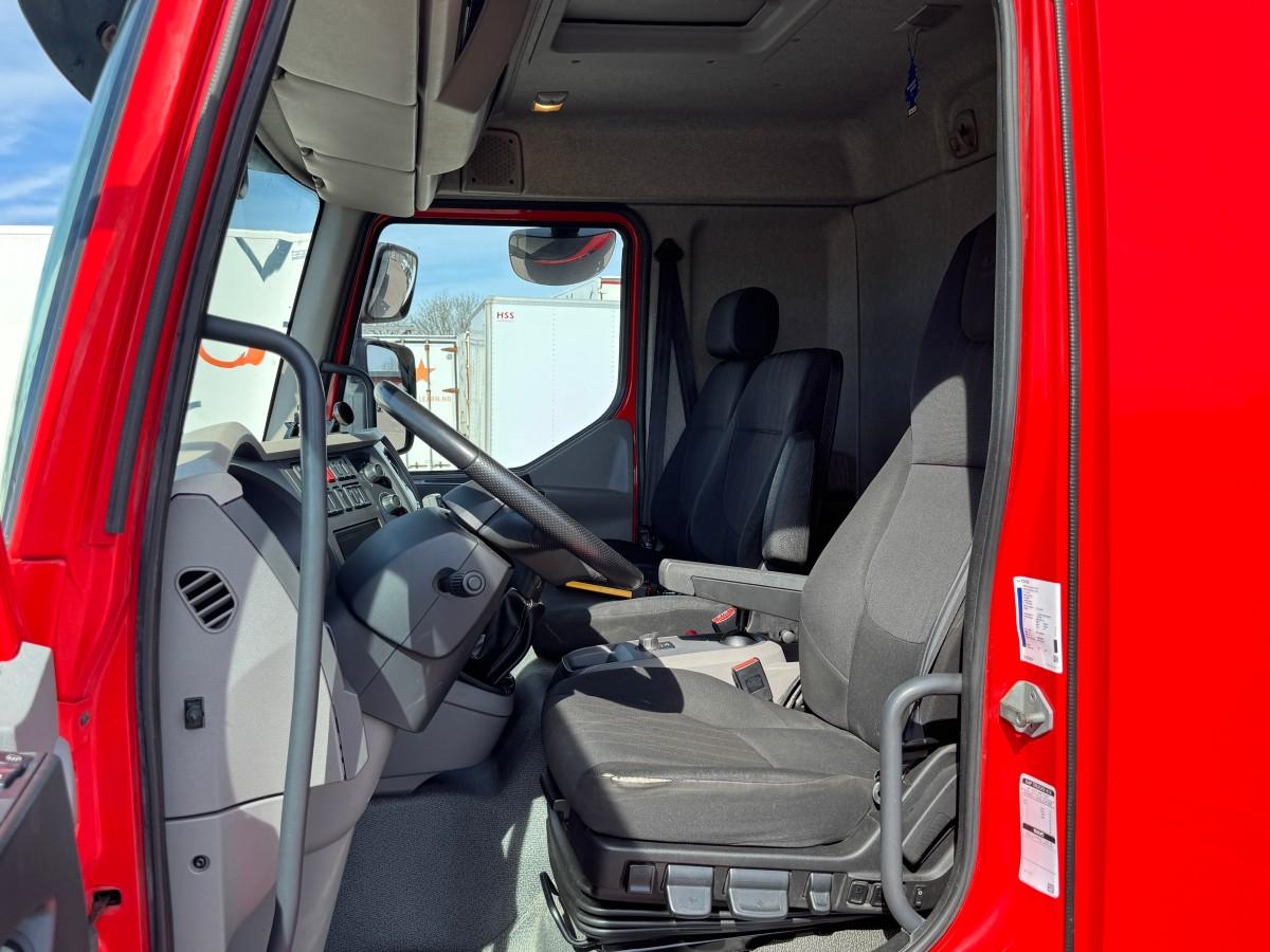 2024 DAF LF210FA - 12T bergingsbi/planbil med Omars-plan, 3-seter