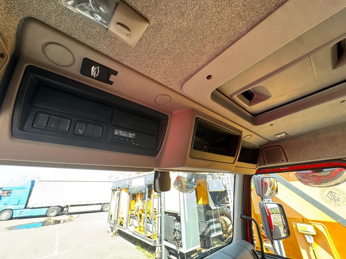 2024 DAF LF210FA - 12T bergingsbi/planbil med Omars-plan, 3-seter