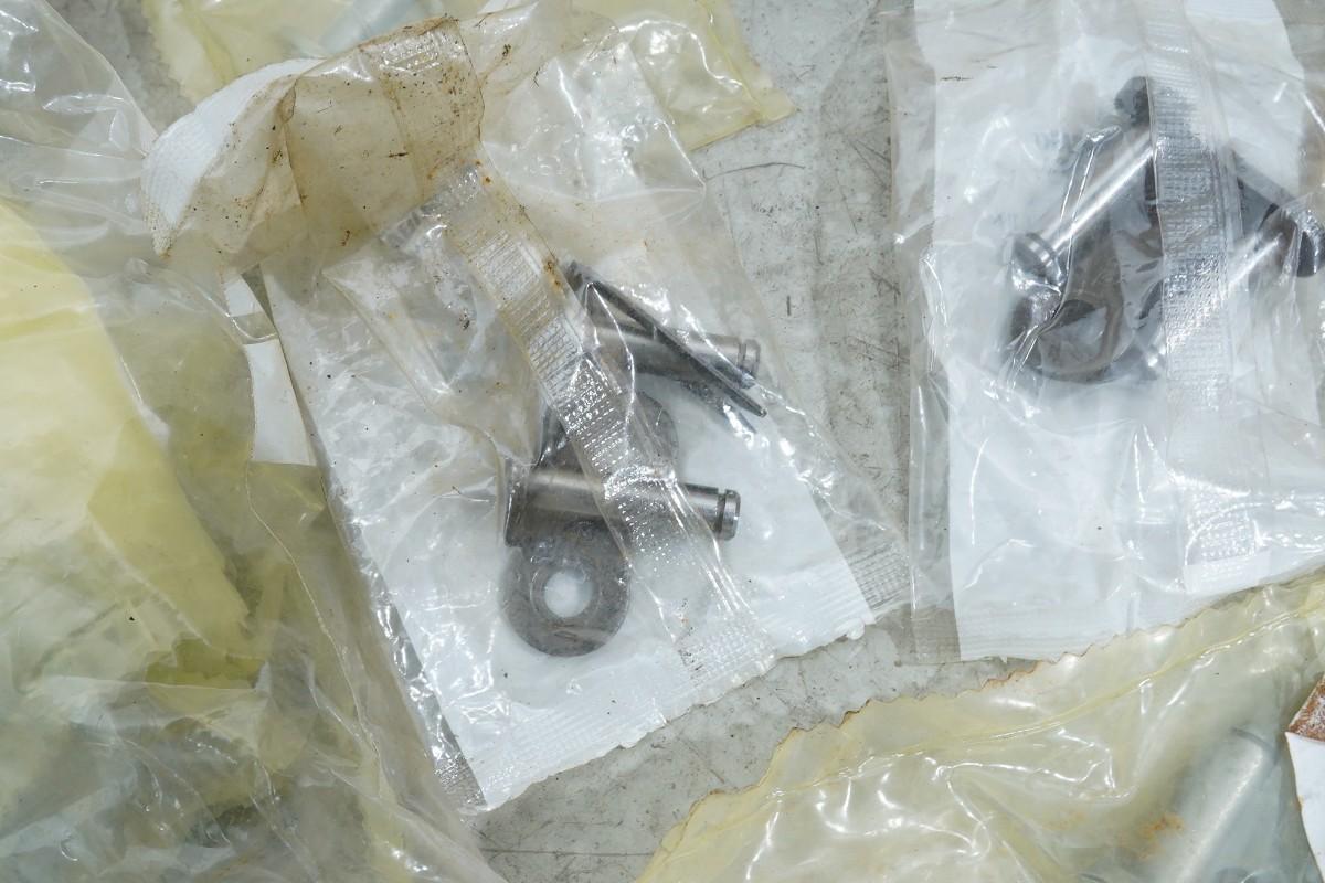 Parti med hydraulisk vinsj, Henriksen HTH 2.5, rullekjeder og industrideler