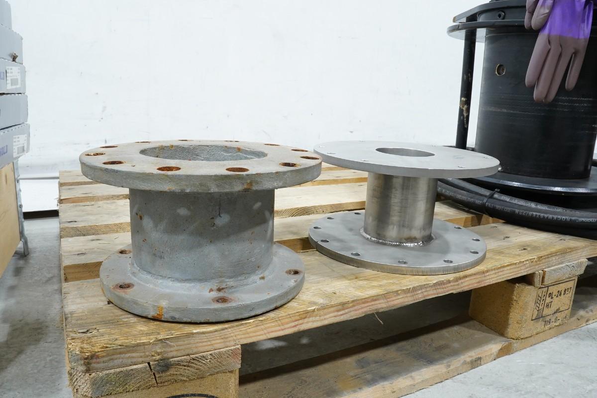 Parti med hydraulisk vinsj, Henriksen HTH 2.5, rullekjeder og industrideler