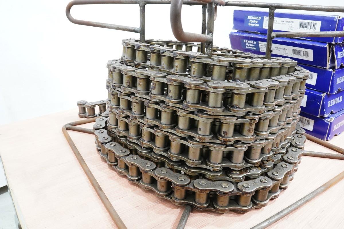Parti med hydraulisk vinsj, Henriksen HTH 2.5, rullekjeder og industrideler