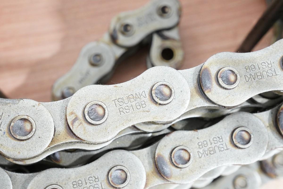 Parti med hydraulisk vinsj, Henriksen HTH 2.5, rullekjeder og industrideler