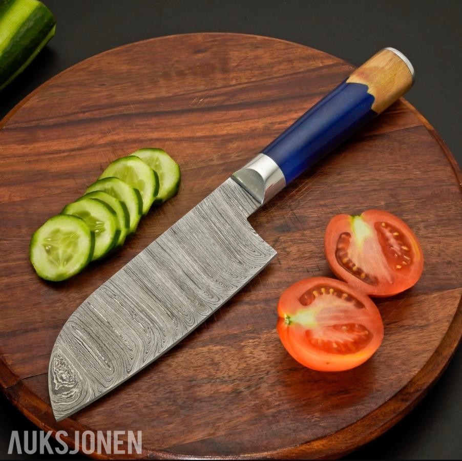 Håndlaget kjøkkenknivsett – 5 kniver Damaskus stål med lærmappe