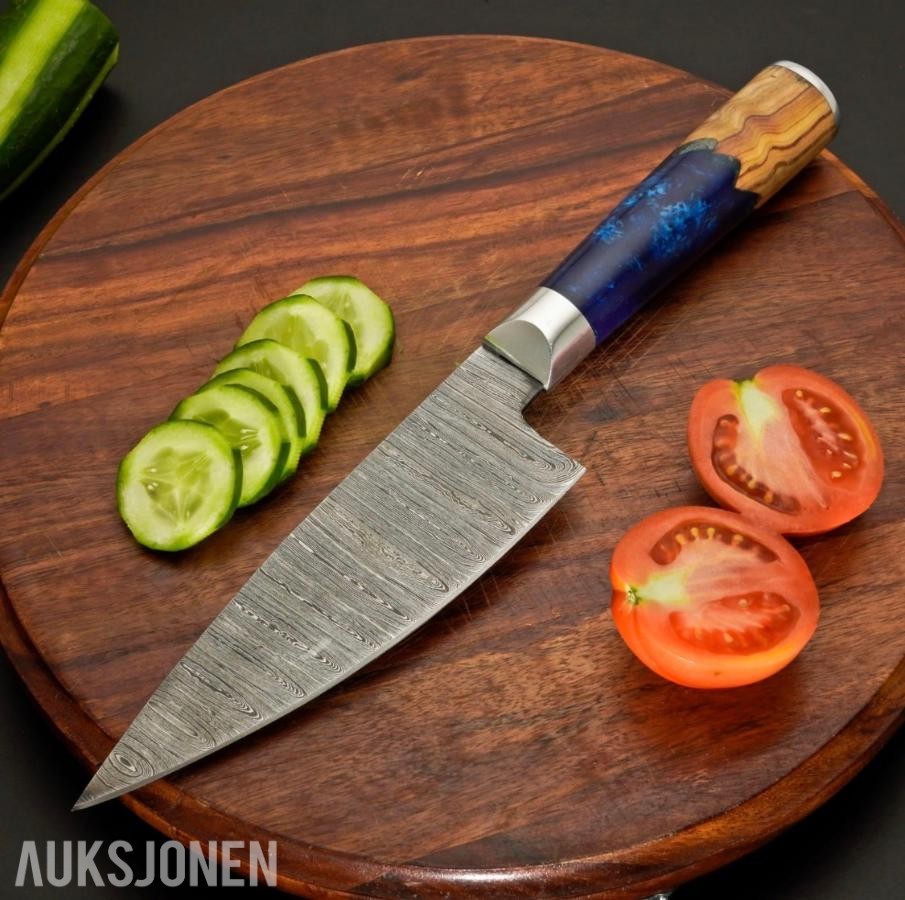 Håndlaget kjøkkenknivsett – 5 kniver Damaskus stål med lærmappe