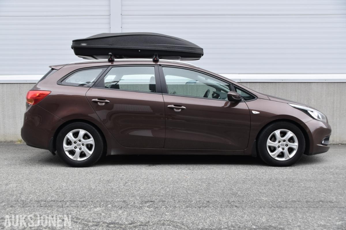 2013 Kia Ceed 1.4 Bensin Stv takboks s+v dekk