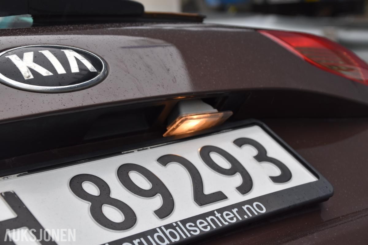 2013 Kia Ceed 1.4 Bensin Stv takboks s+v dekk