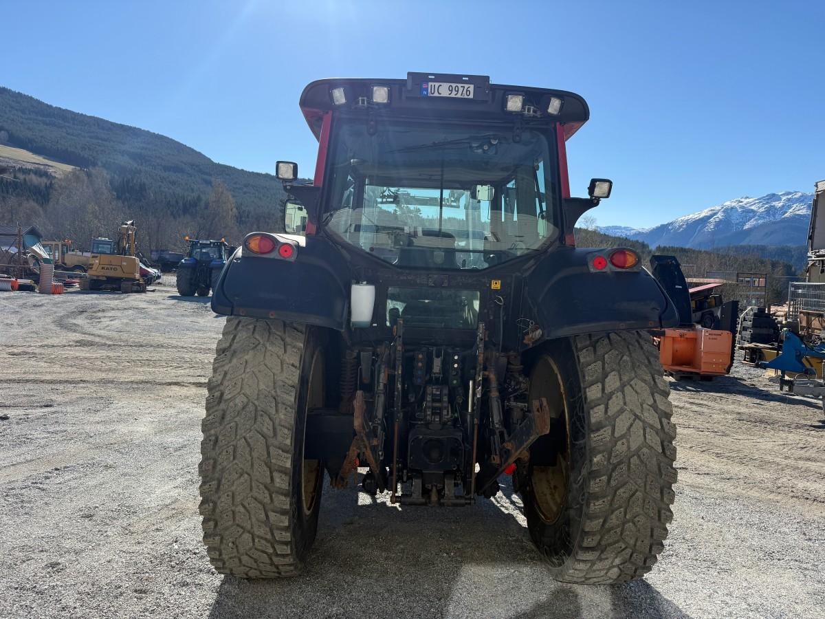 2012 Valtra N121 traktor - frontlaster - rep.objekt