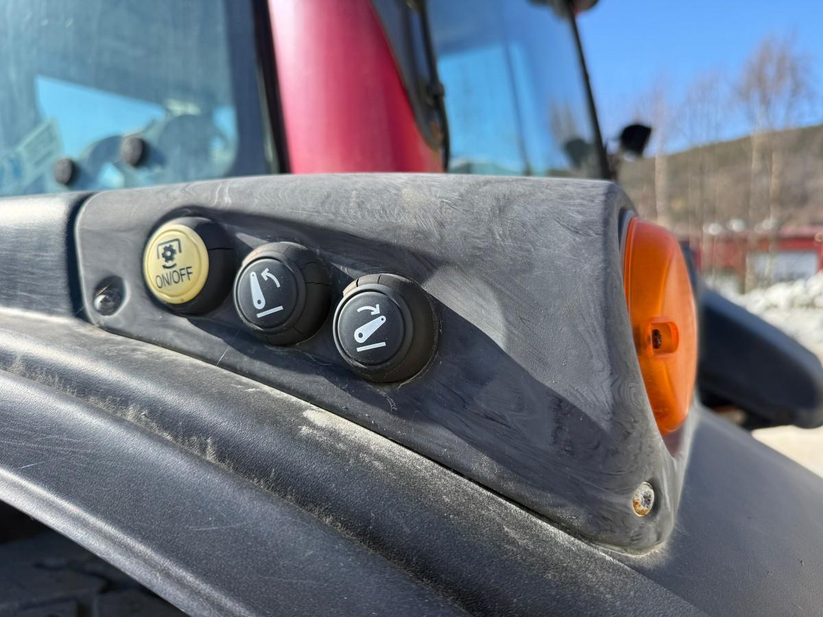2012 Valtra N121 traktor - frontlaster - rep.objekt