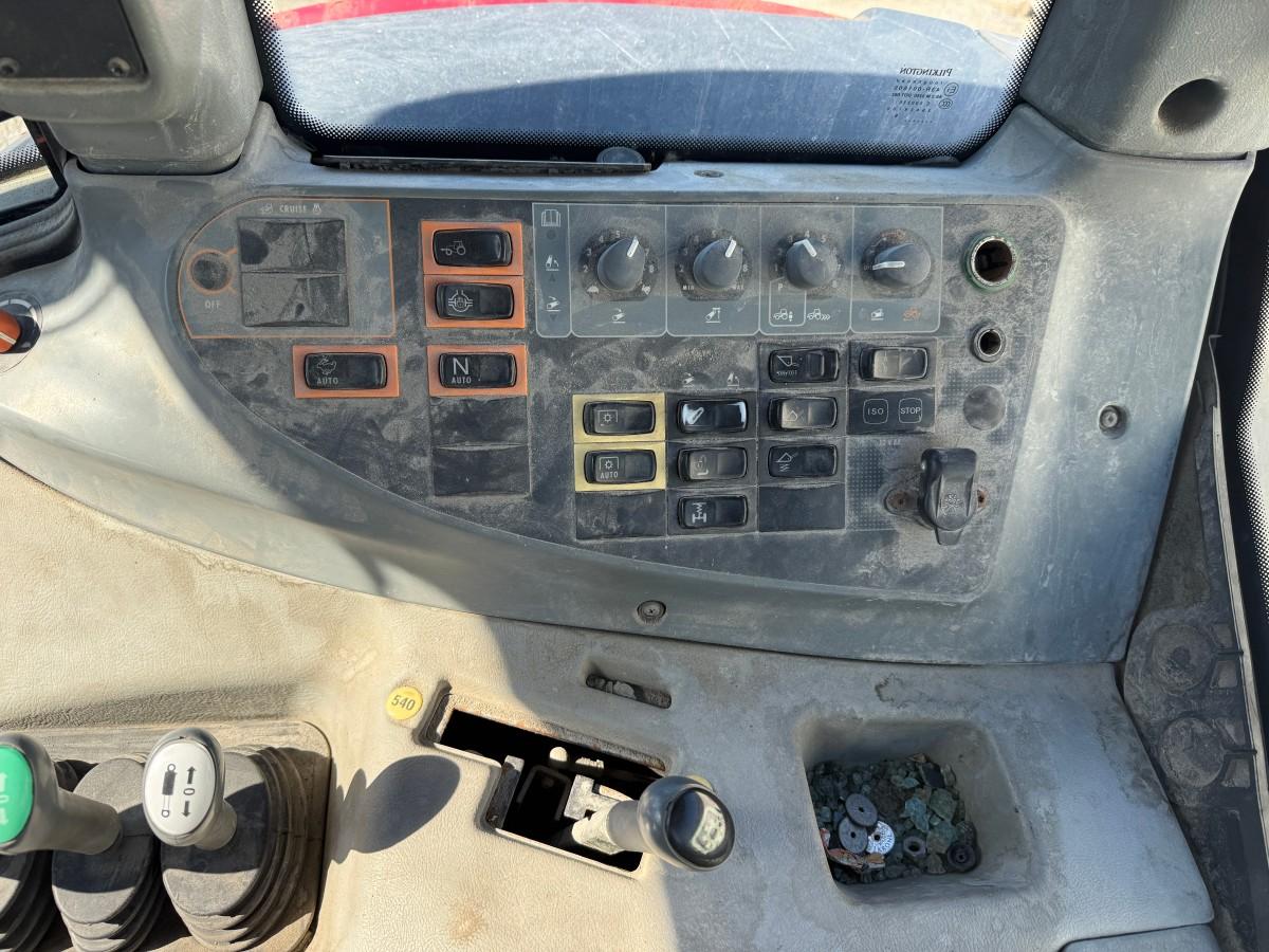 2012 Valtra N121 traktor - frontlaster - rep.objekt