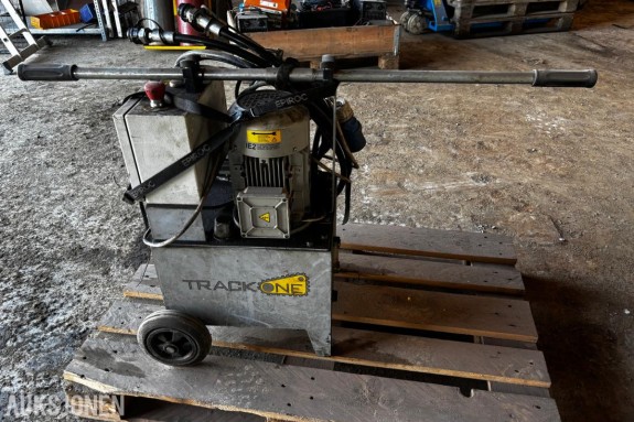 2017 ITR Track One TOCE308 beltepresse / boltpress – komplett sett med aggregat og tilbehør