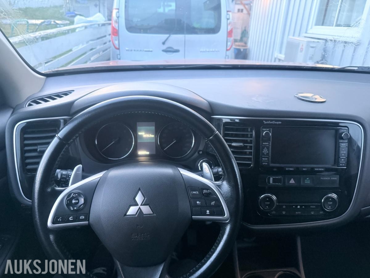 2014 Mitsubishi Outlander 2.2 diesel 150hk 4WD automat 7-seter skiboks ryggekamera