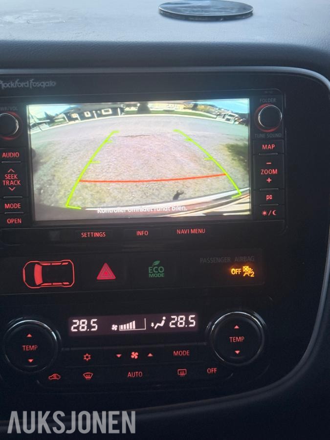 2014 Mitsubishi Outlander 2.2 diesel 150hk 4WD automat 7-seter skiboks ryggekamera