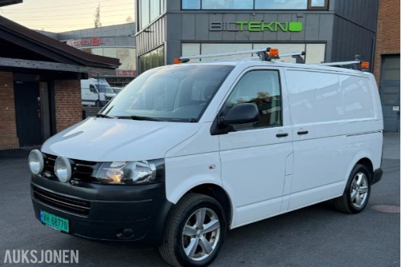 2015 Volkswagen Transporter 2.0 Diesel 4MOTION, 137500km, Webasto, Skinnseter, S+V dekk, Hengerfeste