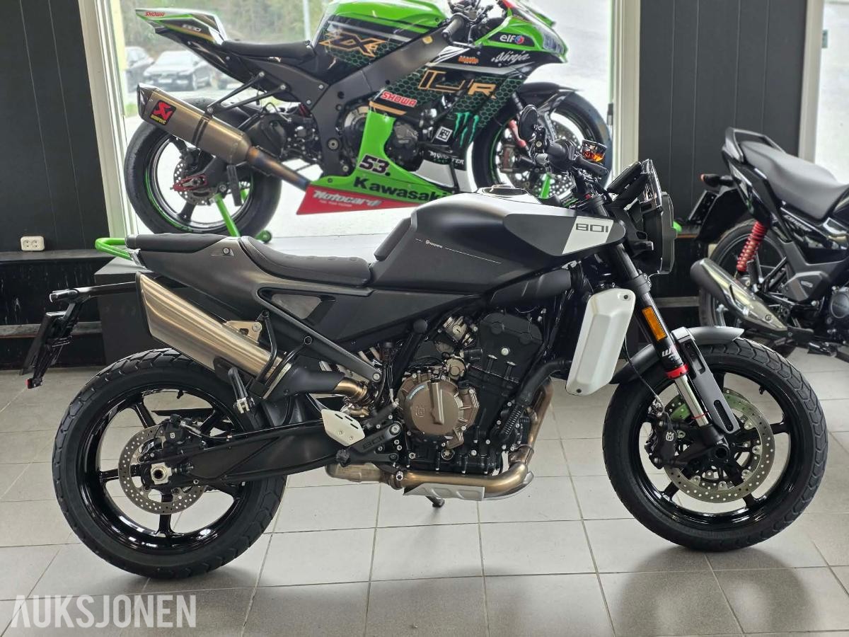 2025 Husqvarna Svartpilen 801 - Motorsykkel