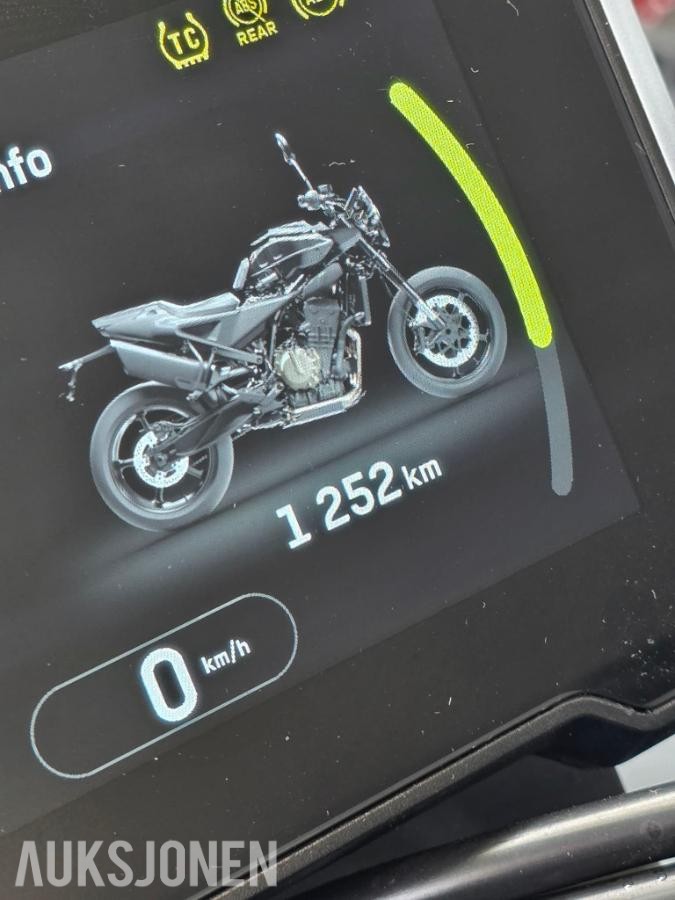 2025 Husqvarna Svartpilen 801 - Motorsykkel