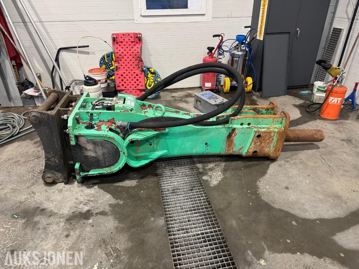 Montabert V1800 Pigghammer med HK S-70 feste