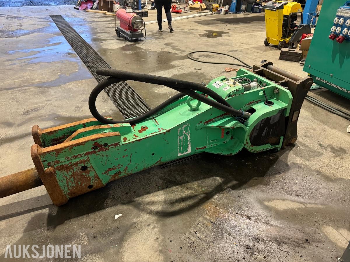Montabert V1800 Pigghammer med HK S-70 feste