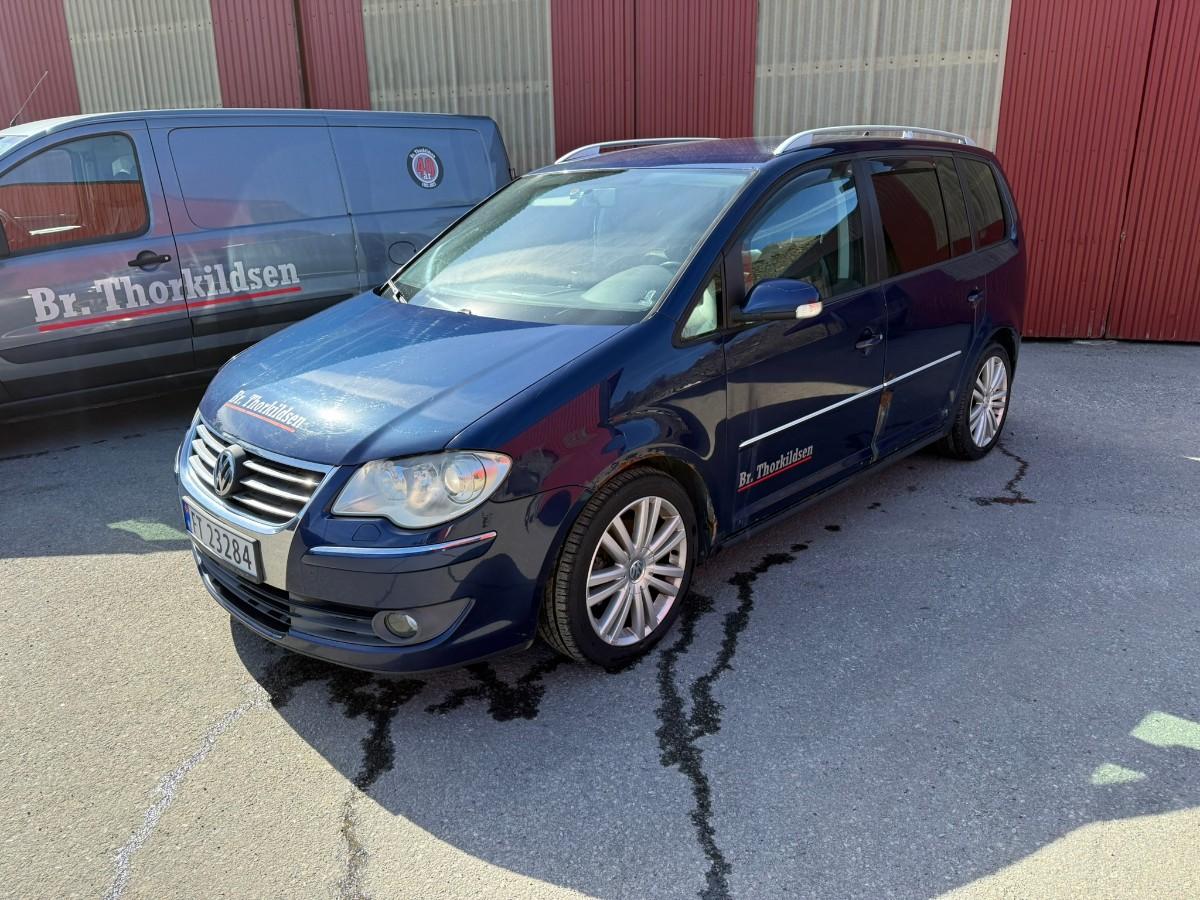 2008 Volkswagen TOURAN 1.9-105 D / 5 SETER / SKINN