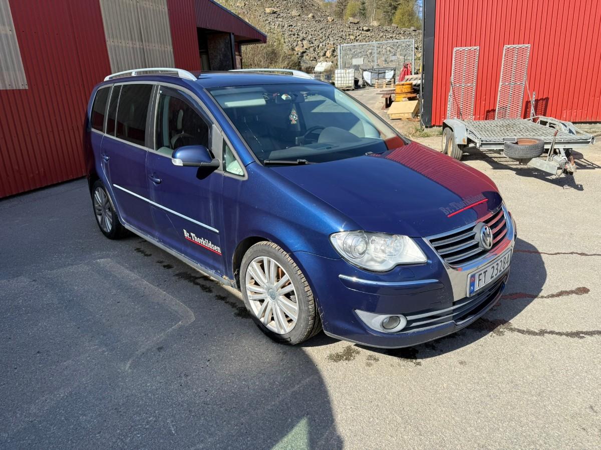 2008 Volkswagen TOURAN 1.9-105 D / 5 SETER / SKINN