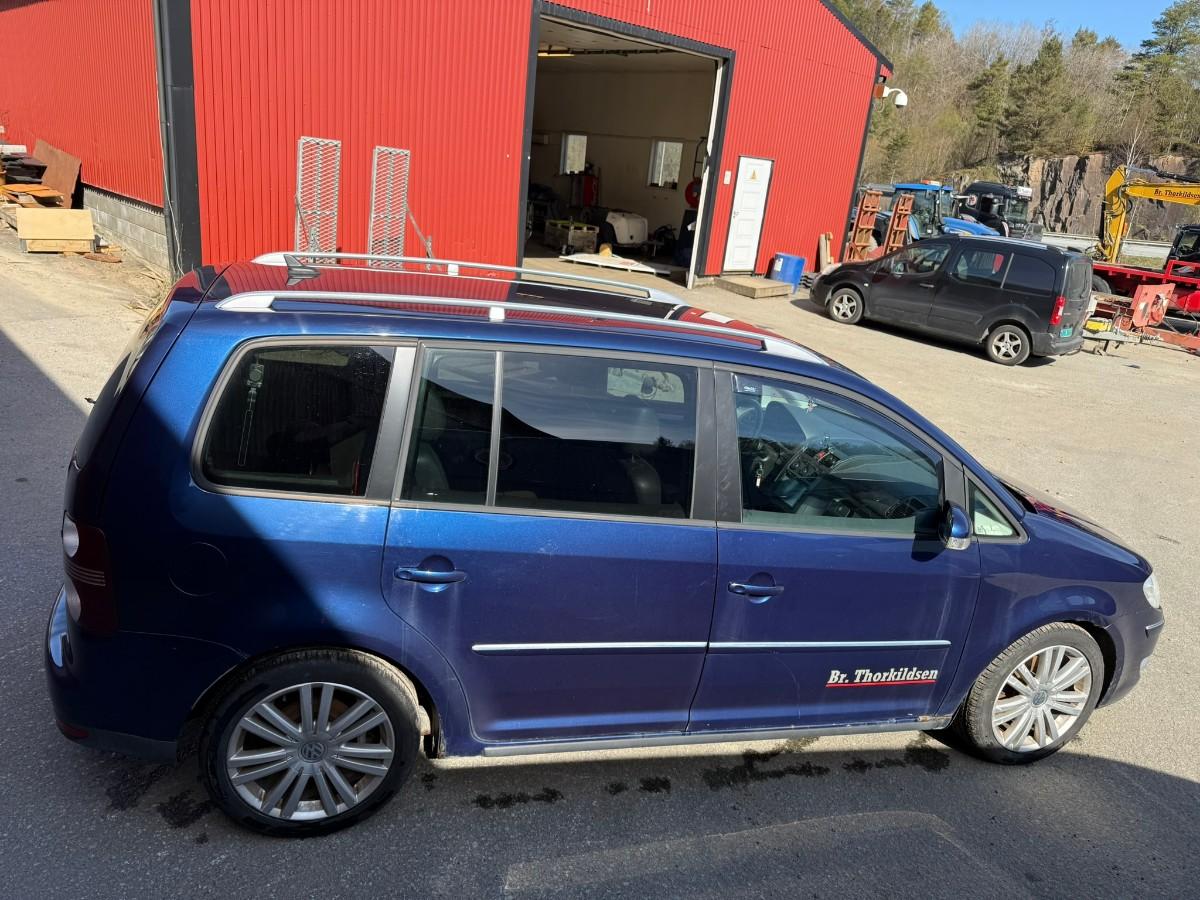 2008 Volkswagen TOURAN 1.9-105 D / 5 SETER / SKINN