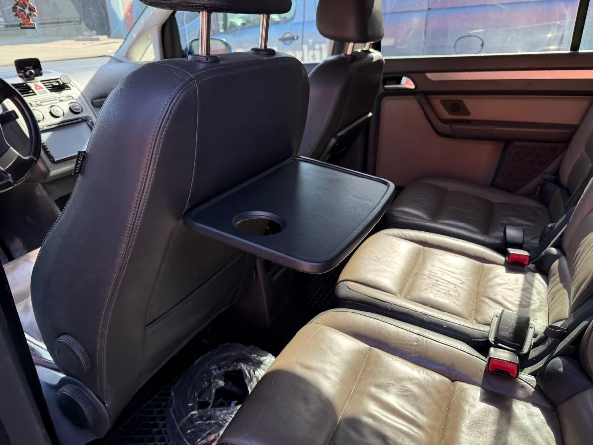 2008 Volkswagen TOURAN 1.9-105 D / 5 SETER / SKINN