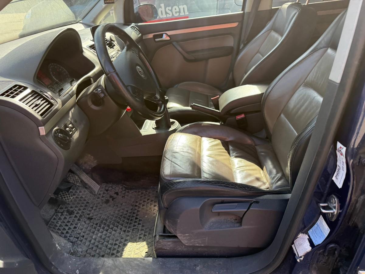 2008 Volkswagen TOURAN 1.9-105 D / 5 SETER / SKINN