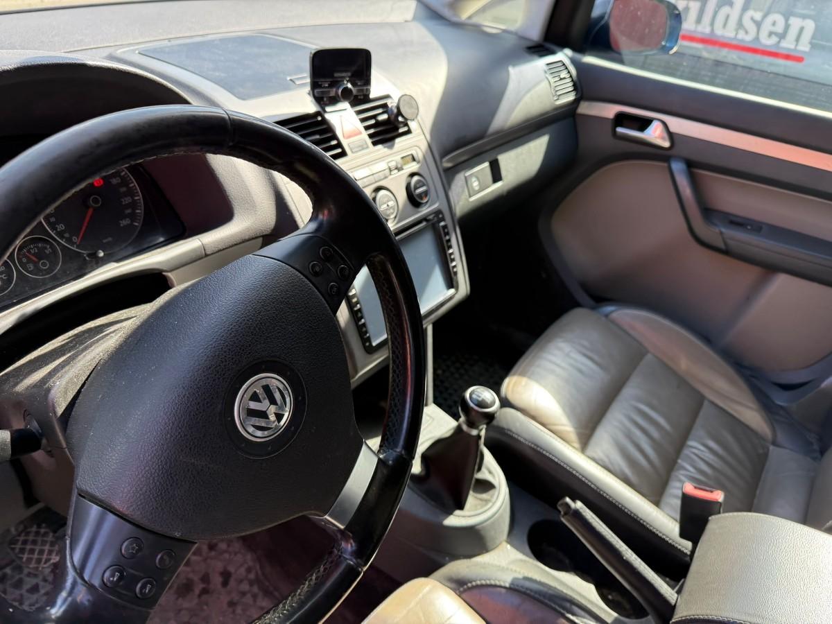 2008 Volkswagen TOURAN 1.9-105 D / 5 SETER / SKINN