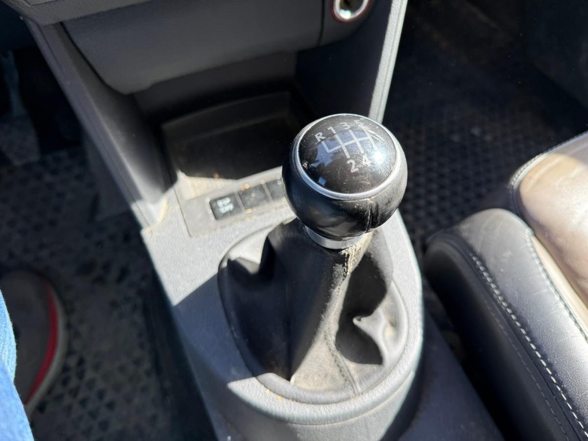 2008 Volkswagen TOURAN 1.9-105 D / 5 SETER / SKINN