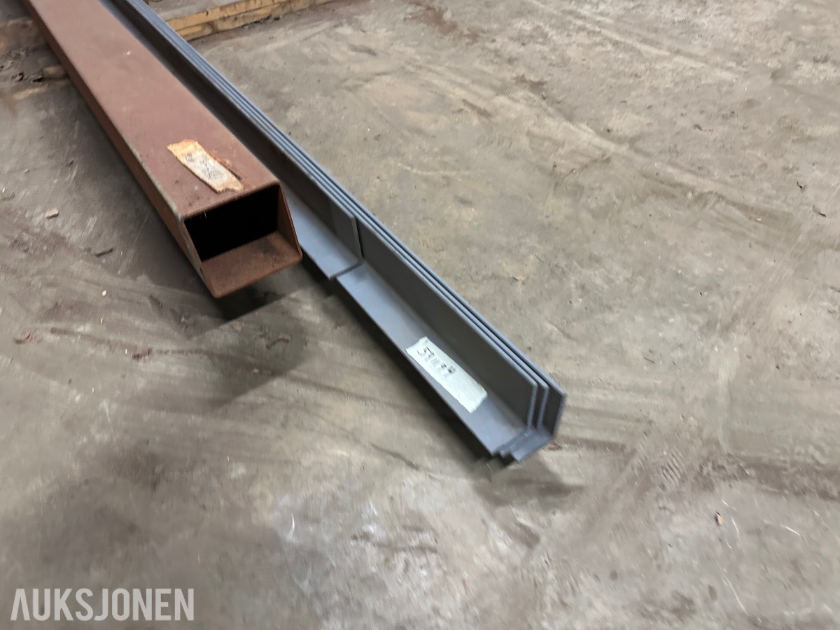 4x Vinkel stål 80x 120Ca. 10–12 m | Grunnet