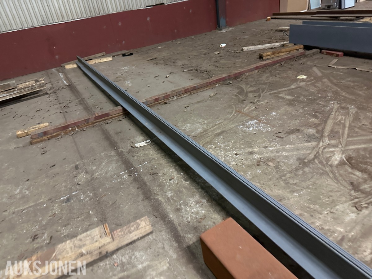 4x Vinkel stål 80x 120Ca. 10–12 m | Grunnet