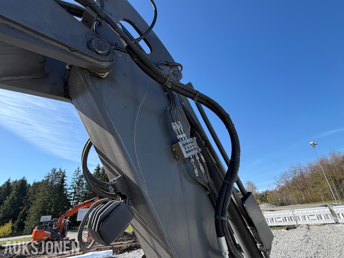 2018 Volvo ECR58D kort hekk minigraver - Engcon tiltrotator - Skjær - SMP 210L Pusseskuff - Tannskuffe - Smalskuff