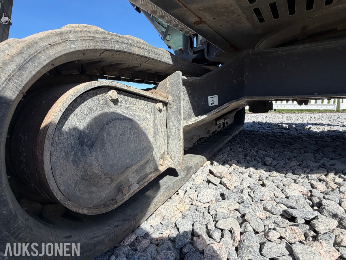2018 Volvo ECR58D kort hekk minigraver - Engcon tiltrotator - Skjær - SMP 210L Pusseskuff - Tannskuffe - Smalskuff