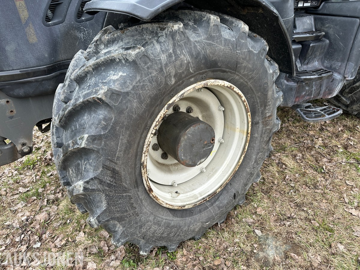2012 Valtra T213 TRAKTOR – 2012 – 212 HK – VERSU – POWERSHIFT