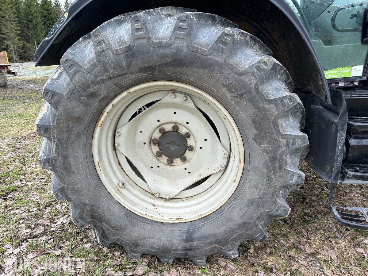 2012 Valtra T213 TRAKTOR – 2012 – 212 HK – VERSU – POWERSHIFT