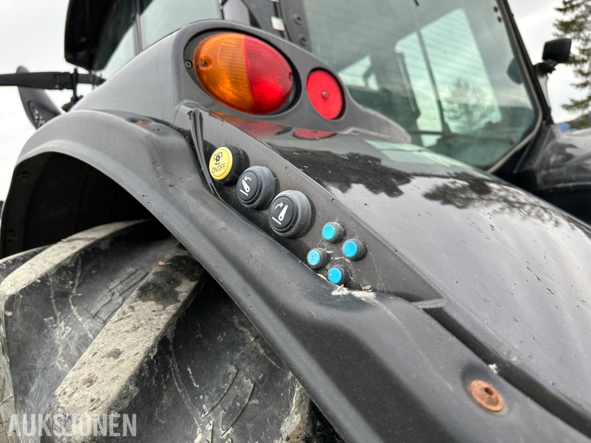 2012 Valtra T213 TRAKTOR – 2012 – 212 HK – VERSU – POWERSHIFT