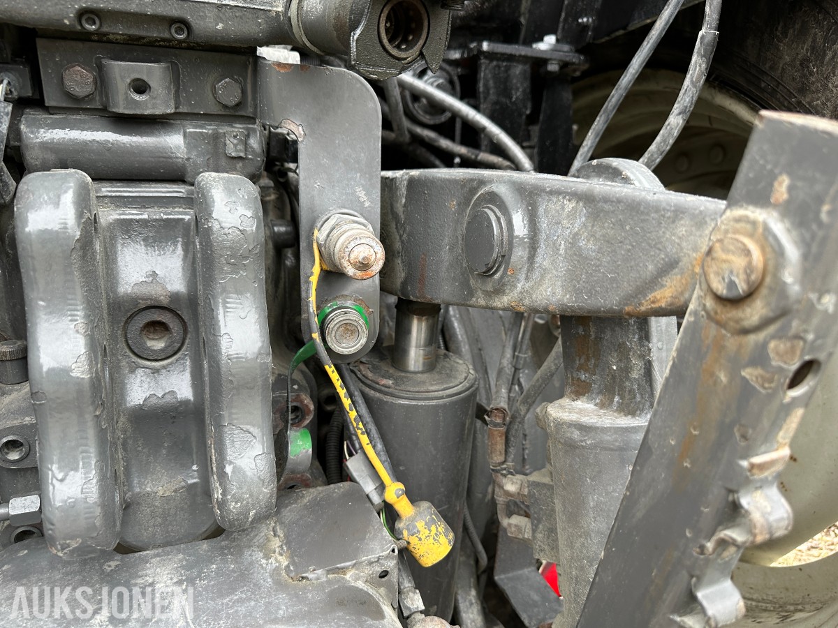 2012 Valtra T213 TRAKTOR – 2012 – 212 HK – VERSU – POWERSHIFT