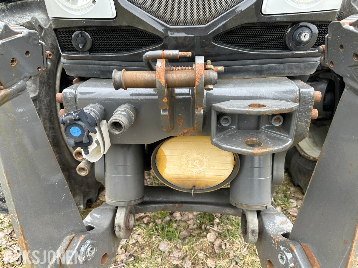 2012 Valtra T213 TRAKTOR – 2012 – 212 HK – VERSU – POWERSHIFT