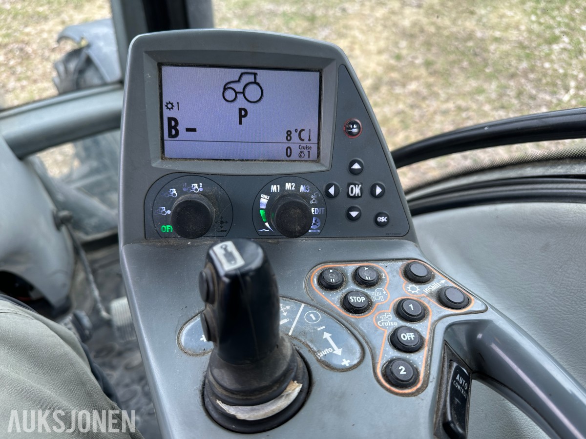 2012 Valtra T213 TRAKTOR – 2012 – 212 HK – VERSU – POWERSHIFT