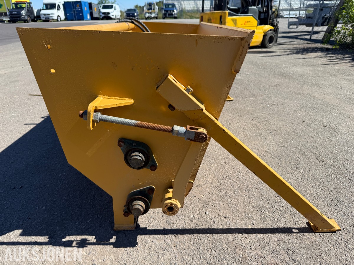 2024 Strøskuffe med hydraulisk drift