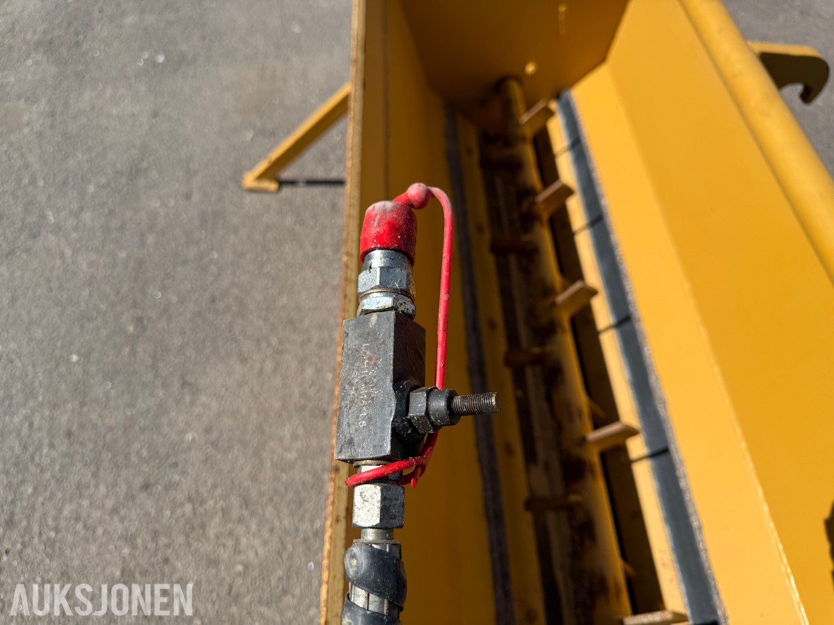 2024 Strøskuffe med hydraulisk drift