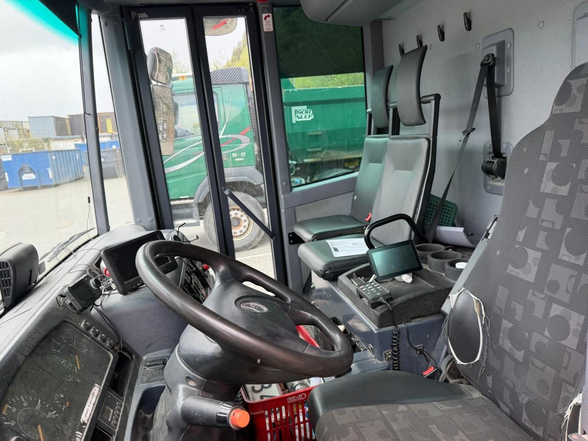 2012 Mercedes-Benz 1833L/34EC Renovasjonsbil